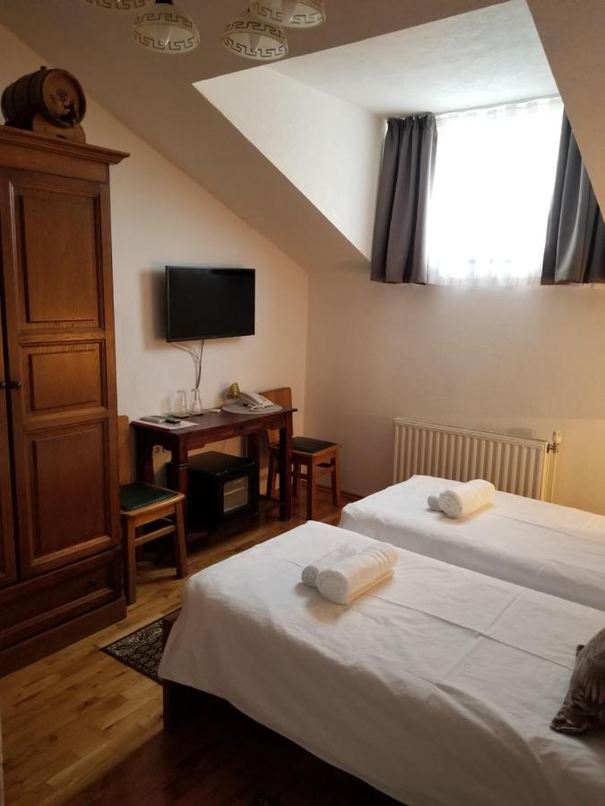 Wellness B&B Winery Sontacchi Kutjevo ภายนอก รูปภาพ