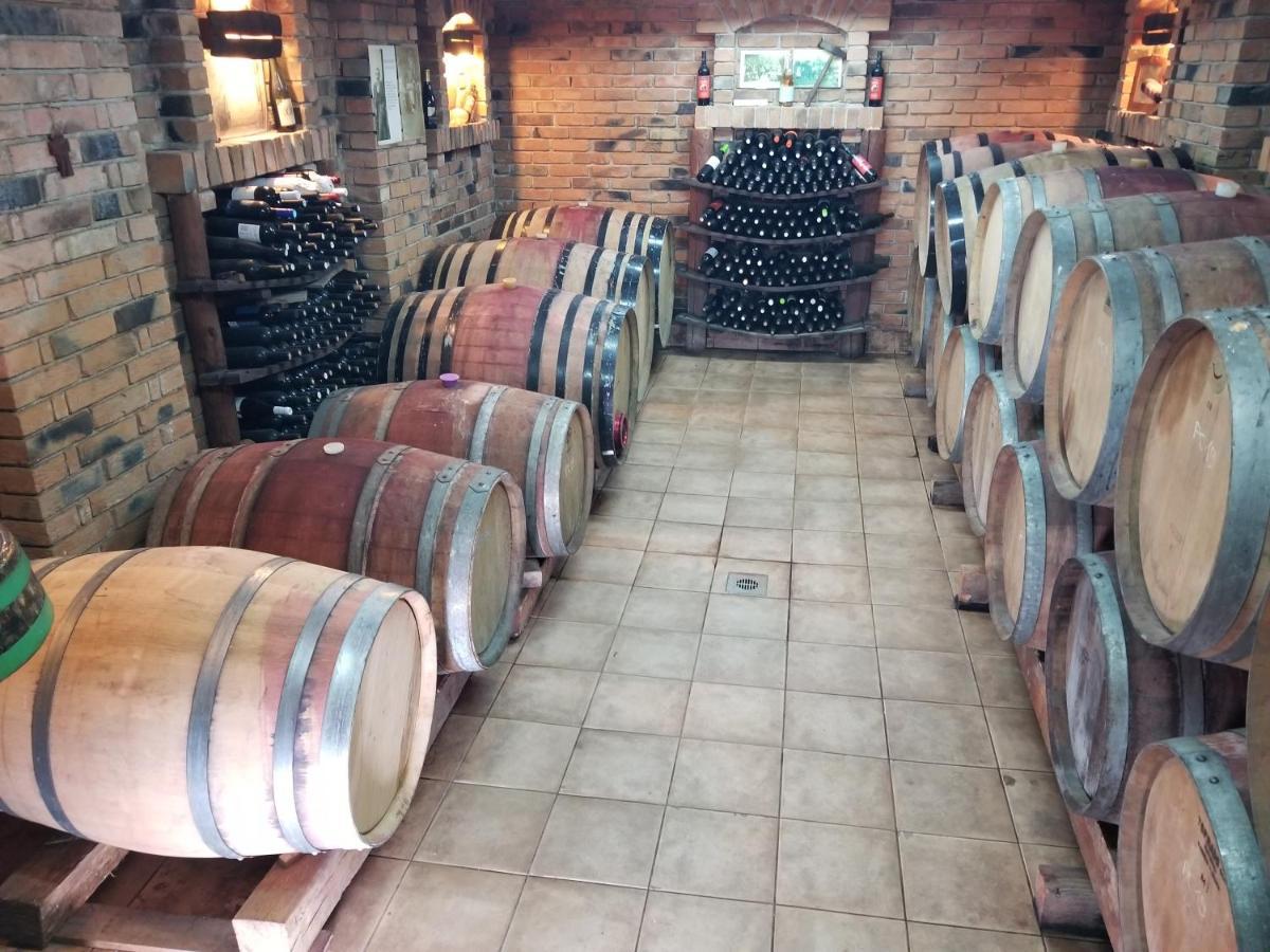 Wellness B&B Winery Sontacchi Kutjevo ภายนอก รูปภาพ