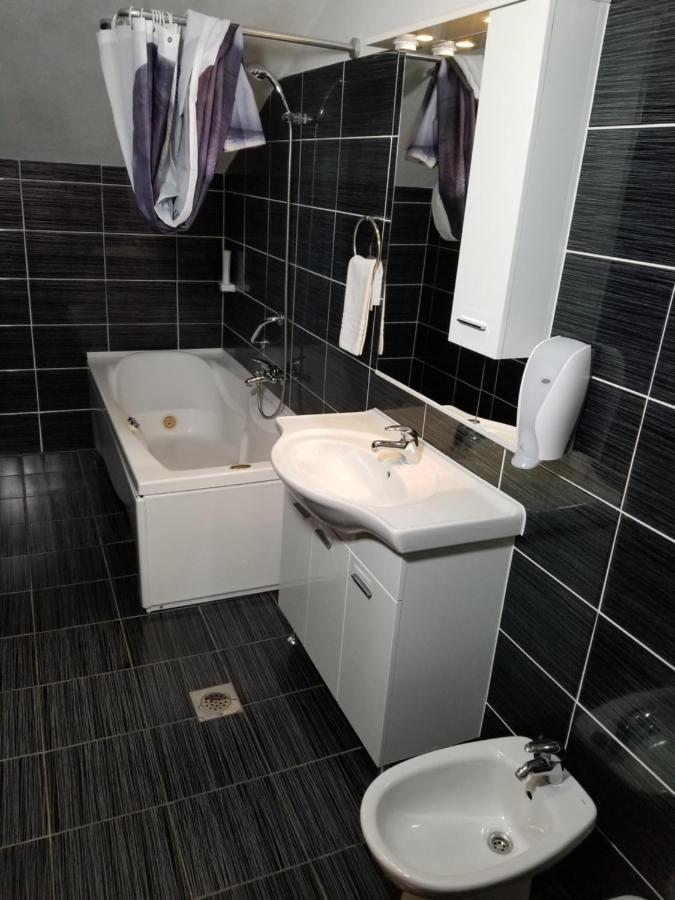 Wellness B&B Winery Sontacchi Kutjevo ภายนอก รูปภาพ