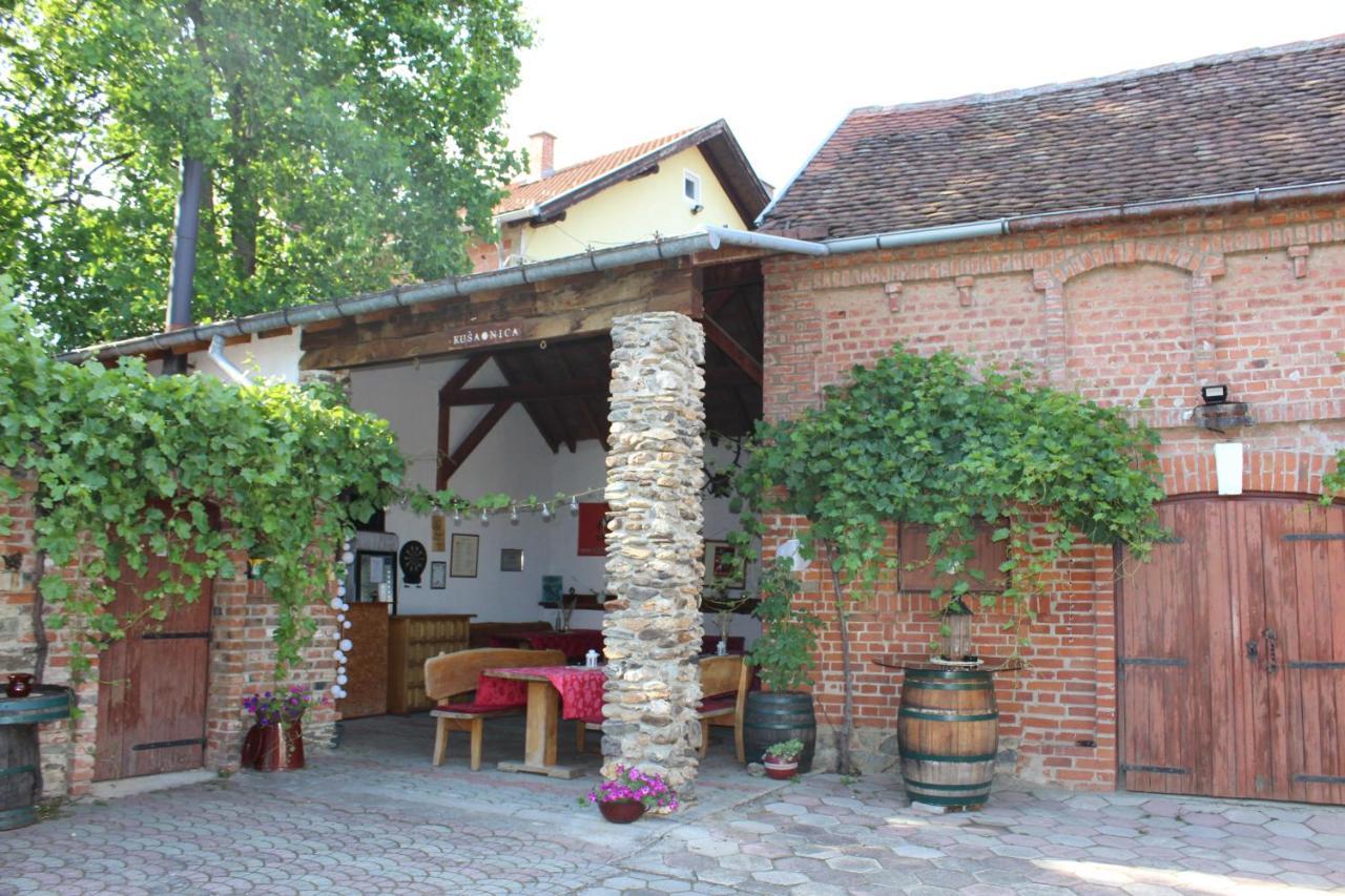 Wellness B&B Winery Sontacchi Kutjevo ภายนอก รูปภาพ