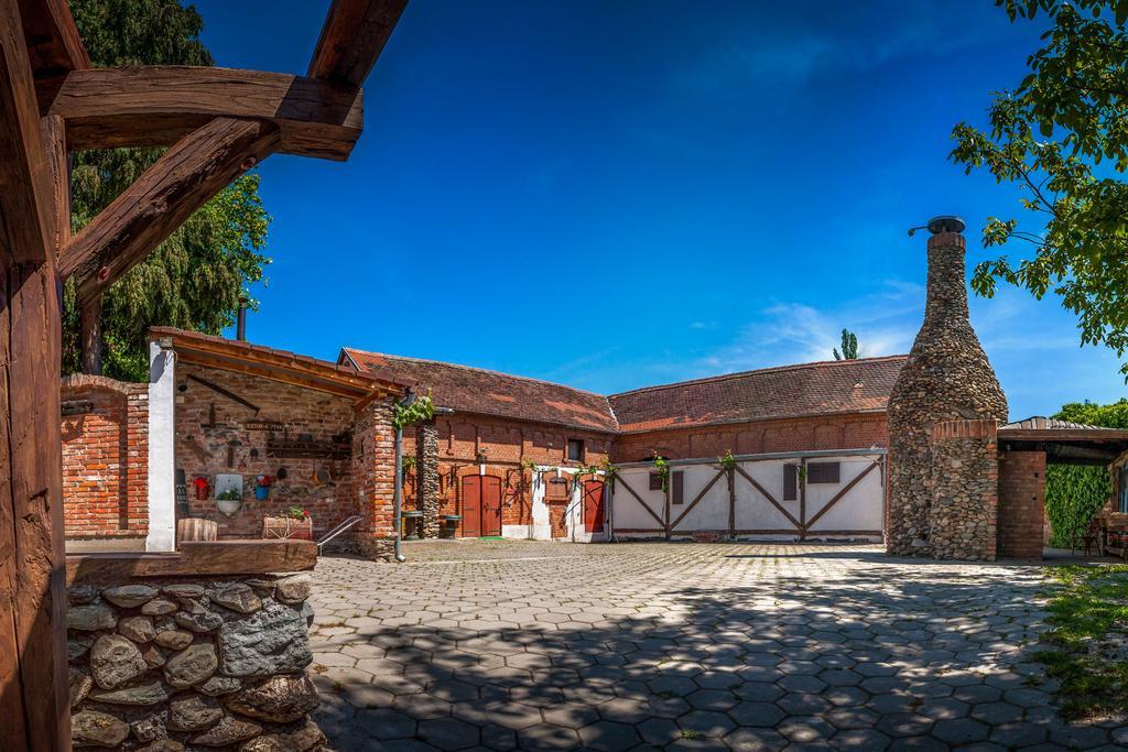 Wellness B&B Winery Sontacchi Kutjevo ภายนอก รูปภาพ